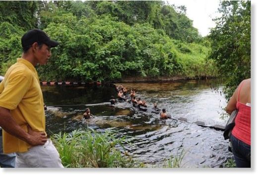 Clic para aumentar Derrame de petróleo en Monagas1