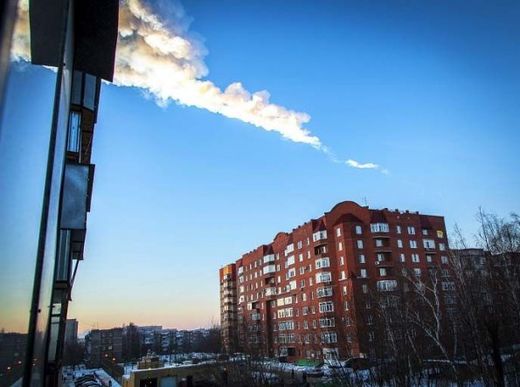 Clic para aumentar meteorito sobre cheliabinsk