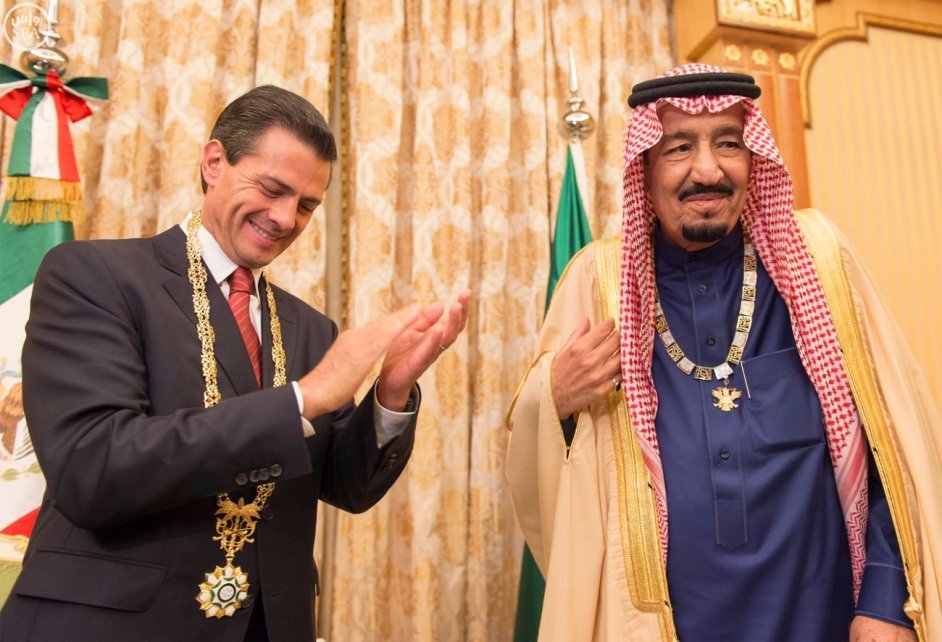 “El Rey Salman recibió la máxima condecoración mexicana, gracias a sus importantes contribuciones y su dedicación a la promoción, el entendimiento, la amistad, la paz y los servicios a la humanidad
