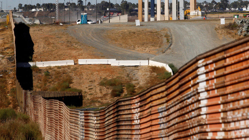 Muro fronterizo México-EE.UU.