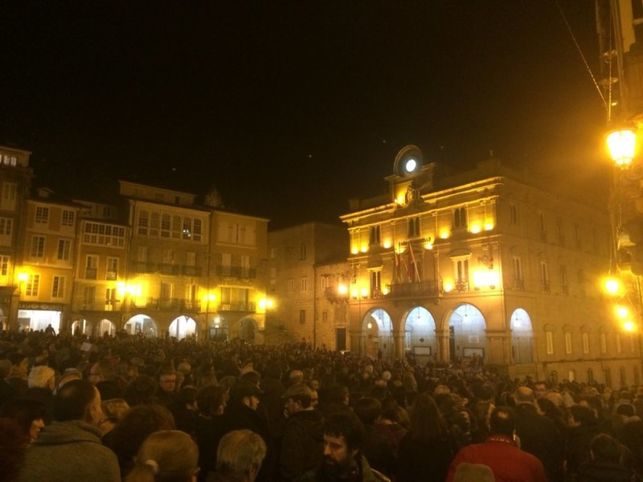Concentración en Ourense en defensa del Complejo Hospitalario.