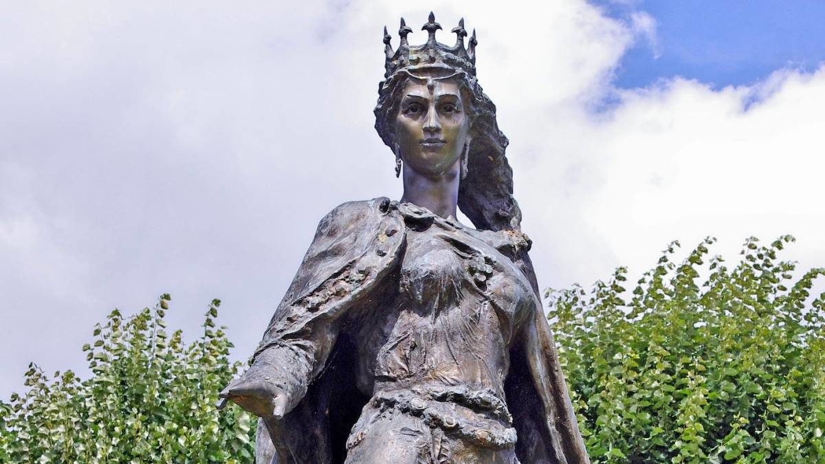 Ana de Kiev, una princesa rusa cuya familia (Rurik) gobernó Ucrania y Rusia, que se convirtió en reina de Francia por matrimonio en el siglo XI.