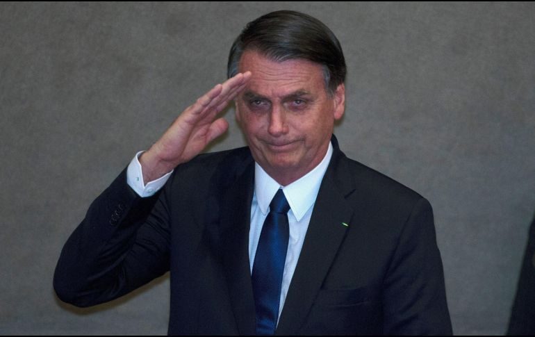 Bolsonaro saludo militar