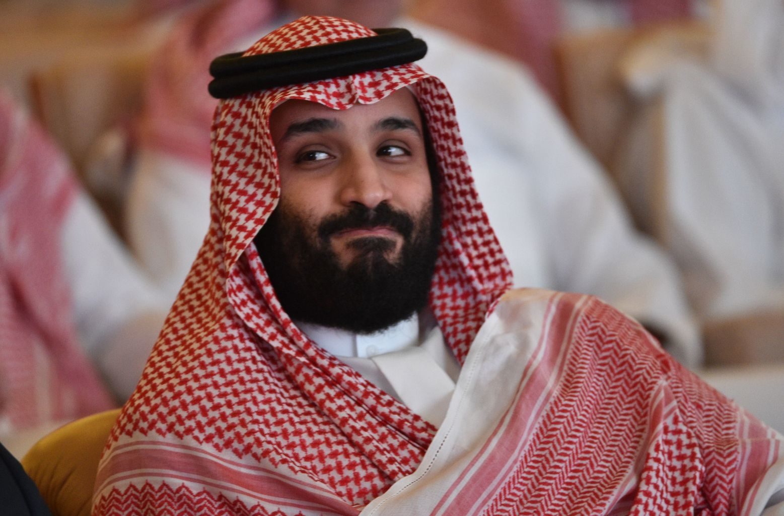 El príncipe saudí Mohammed bin Salman acusó a Irán de ataques de dos petroleros