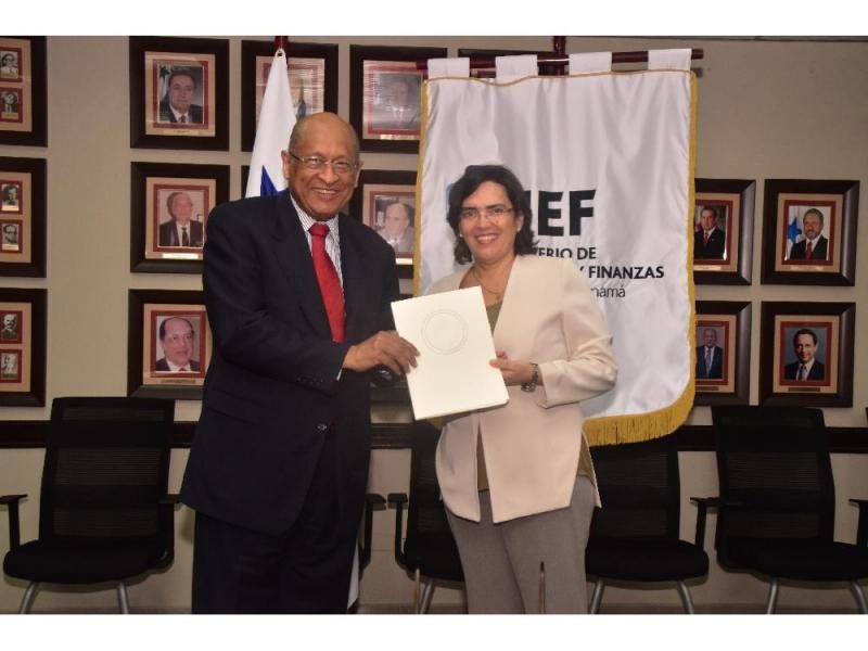 Panamá y BID firman acuerdo para apoyar igualdad de género