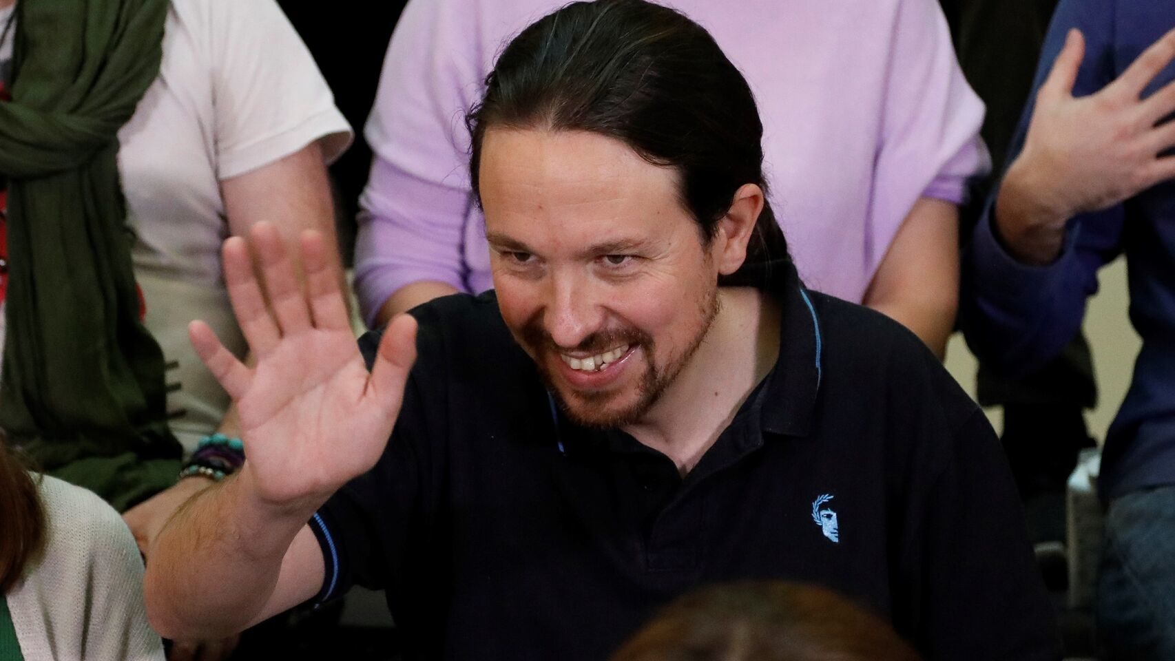 Robar todo lo que se pueda: Iglesias elimina el tope salarial de los cargos de Podemos y el límite de mandatos en el partido