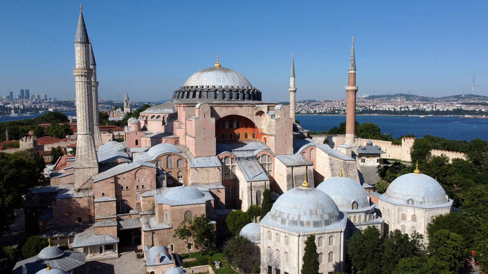 Iglesia rusa augura 'graves consecuencias' por el decreto de Erdogan de convertir la antigua basílica de Santa Sofía en mezquita