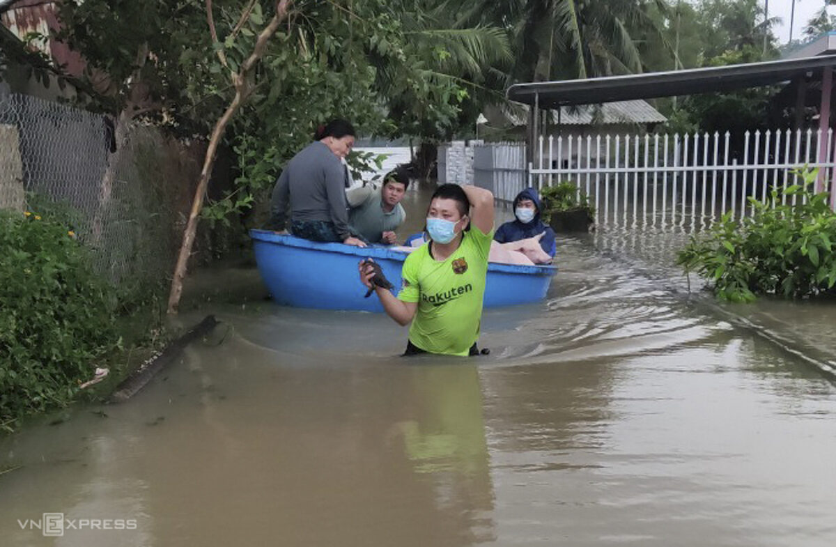 Miles de evacuados,inundaciones,Vietnam