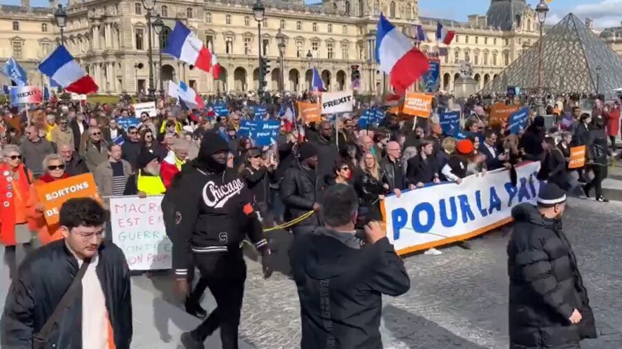 Protests Paris