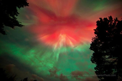 auroras boreales rojas2