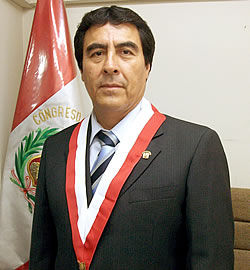 Víctor Grandez