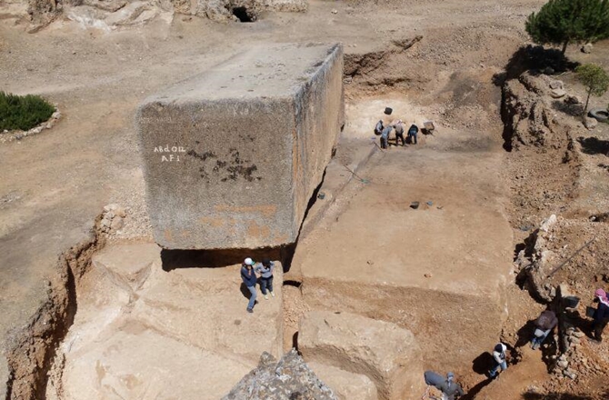 Largest stone block