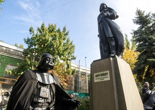 Estatua de Darth Vader en Ucrania