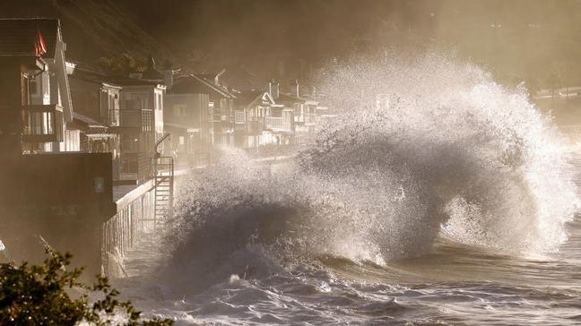 olas tormenta california