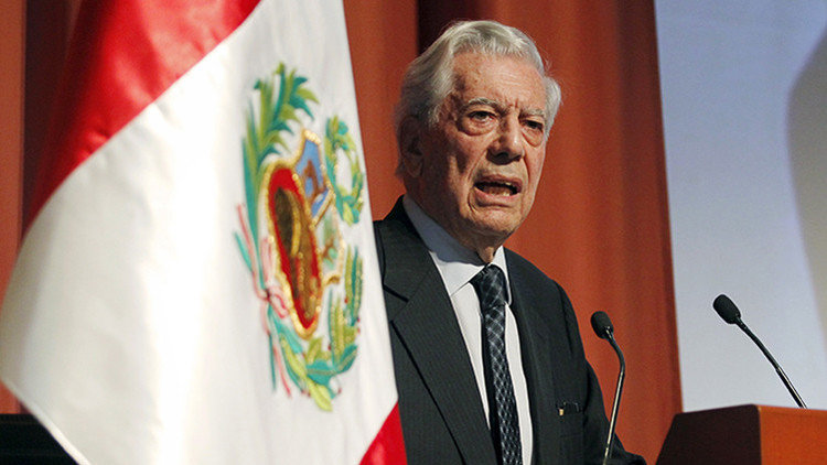 El escritor peruano y premio Nobel de Literatura de 2010 Mario Vargas Llosa / Enrique Castro-Mendivil / Reuters