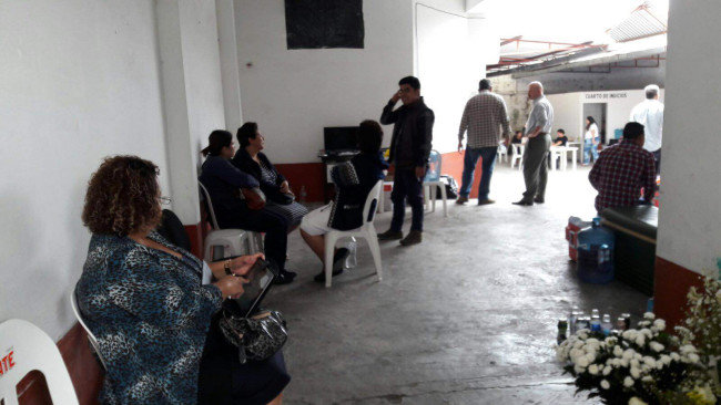  Padres de los 5 jóvenes desaparecidos acudieron a la Agencia del Ministerio Público de Tierra Blanca, en Veracruz