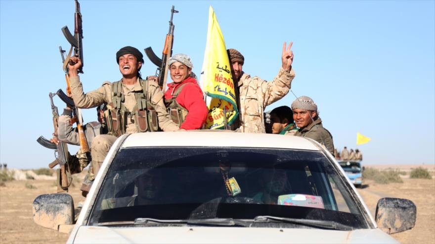 Miembros de la llamada Fuerzas Democráticas de Siria, integradas por kurdos y árabes sirios.