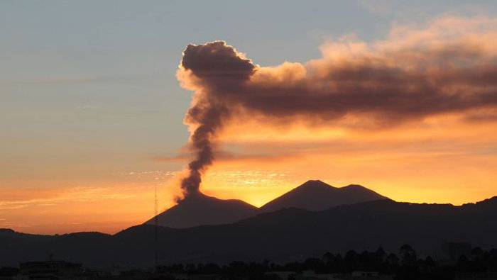 volcán fuego guatemala