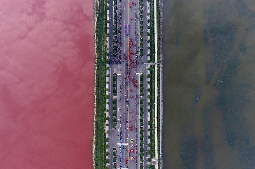 lago salado rojo china