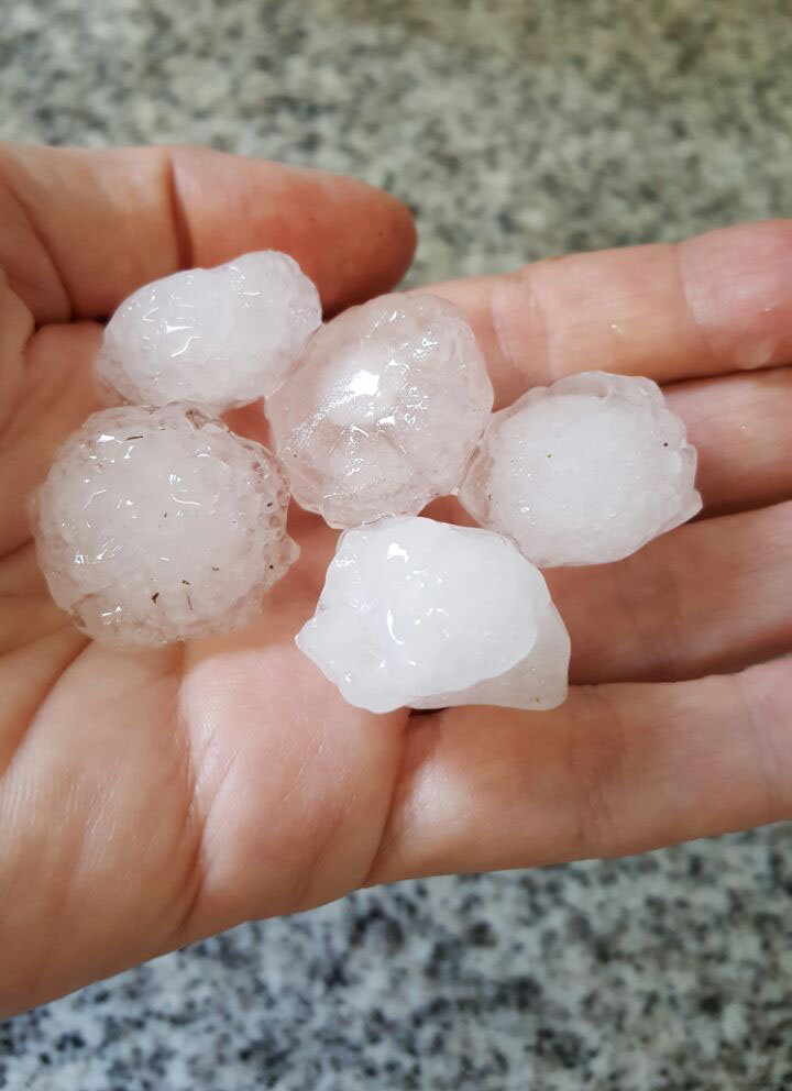 Hail covered the ground in Ballito and Salt Rock this afternoon. 
