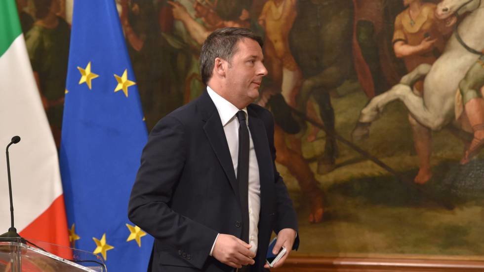 Mateo Renzi, tras anunciar su dimisión. 