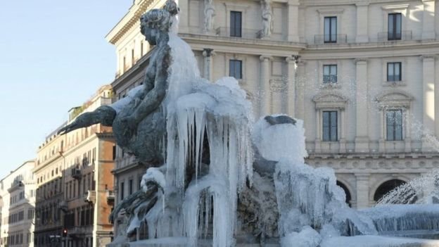 fuentes congeladas roma