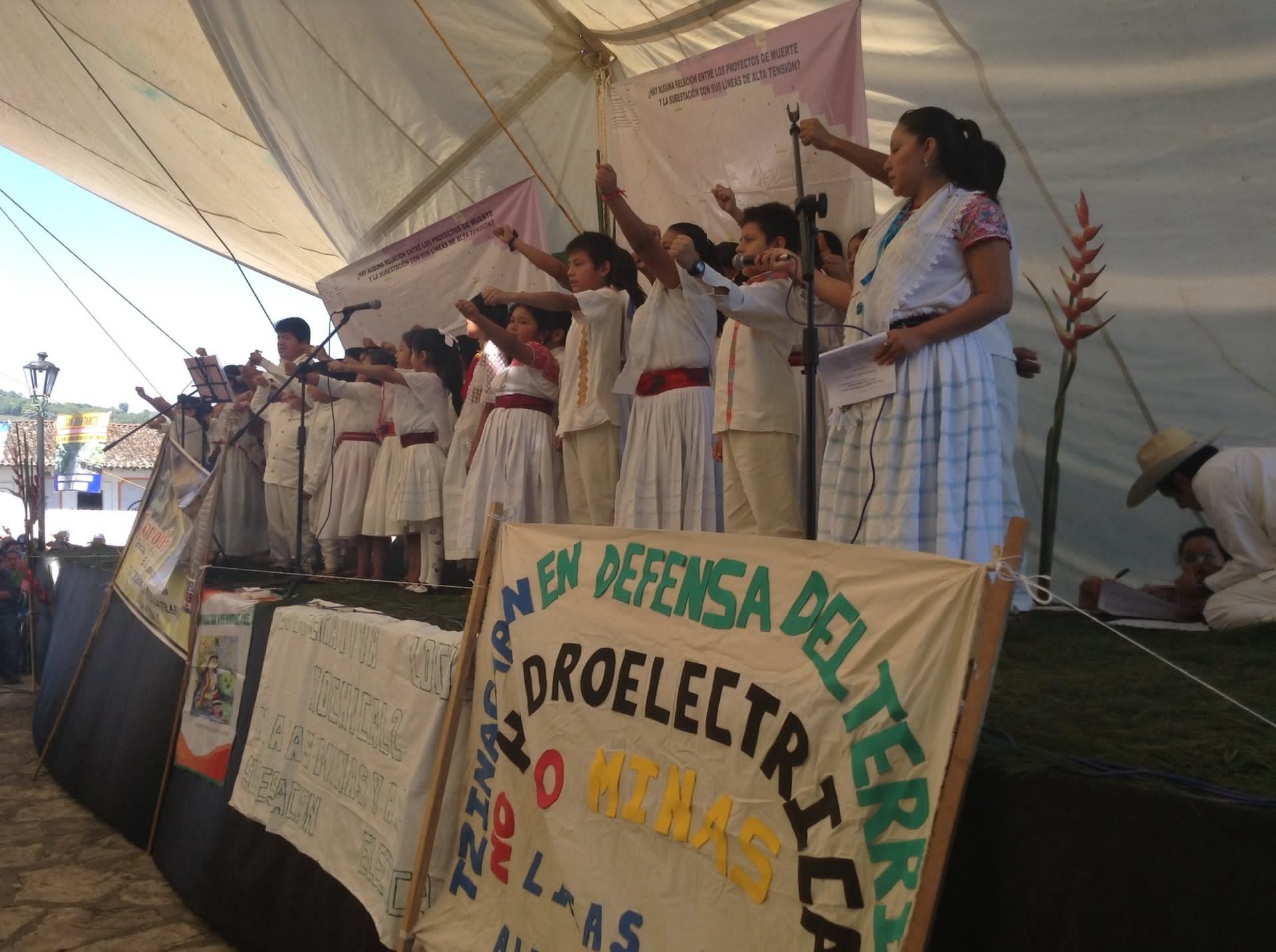 Cuetzalan mantiene su identidad, sus asambleas y lengua originarias