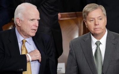 Los senadores John McCain y Lindsey Graham