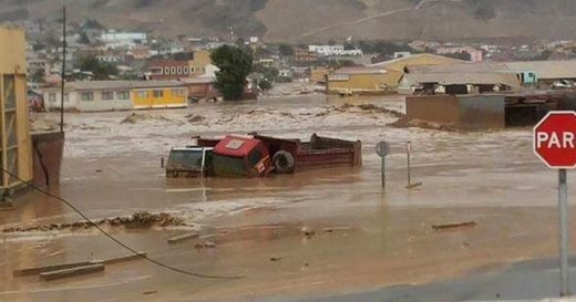 Emergencia en Chile por desborde de varios ríos y quebradas tras