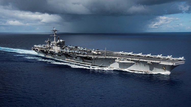 El portaaviones USS Carl Vinson de EE.UU.