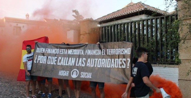 Neonazis del Hogar Social atacan la Mezquita de Granada
