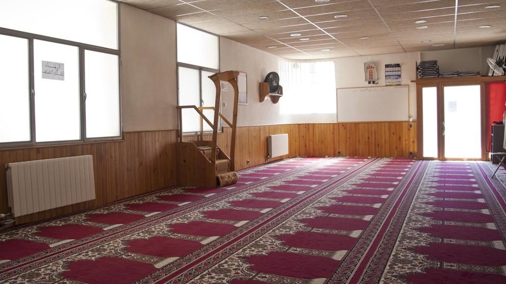 Vistadel interior de la mezquita Islámica Annour de Ripoll.