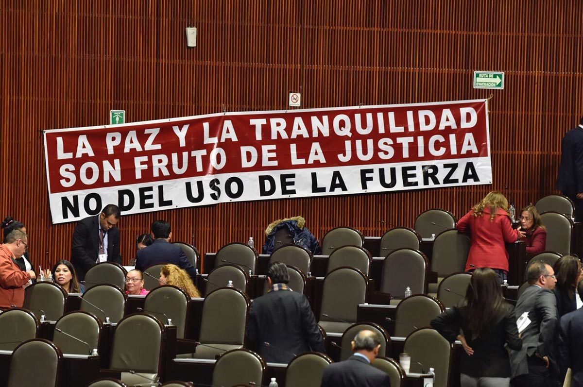 protesta Cámara Diputados México activistas Congreso