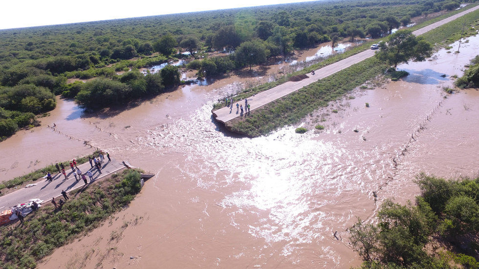 Inundaciones en Argentina 60 mil afectados y 3 mil evacuados (vídeo