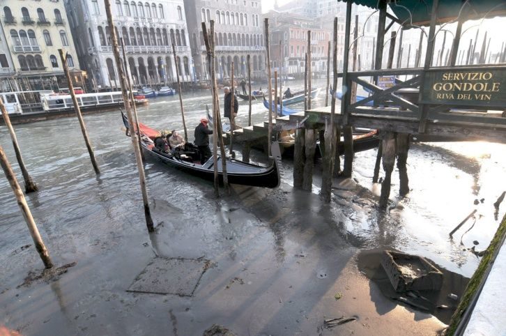 Marea baja en Venecia.