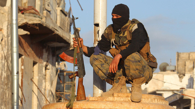 Un miembro del Frente Nusra en la provincia de Idlib el 29 de mayo de 2015.