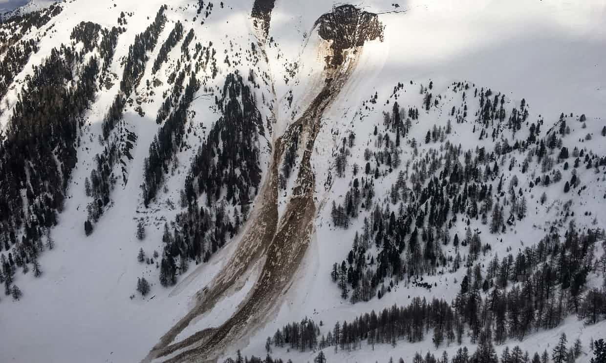The aftermath of the avalanche that swept away four people in Vallon d’Arbi.
