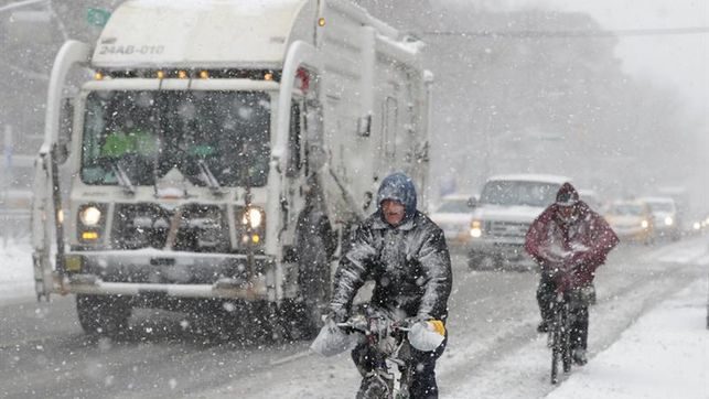 La tormenta de nieve en el noreste de EE.UU. deja al menos tres muertos