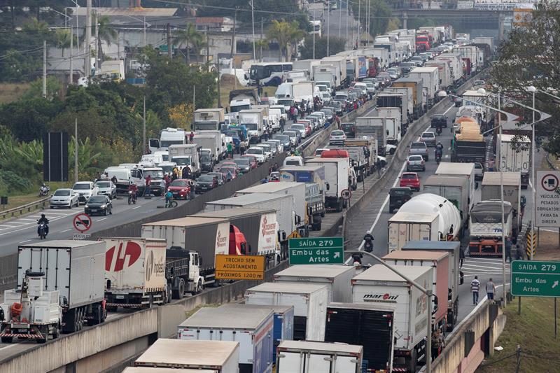 Brasil,huelga de camioneros Brasil,camioneros