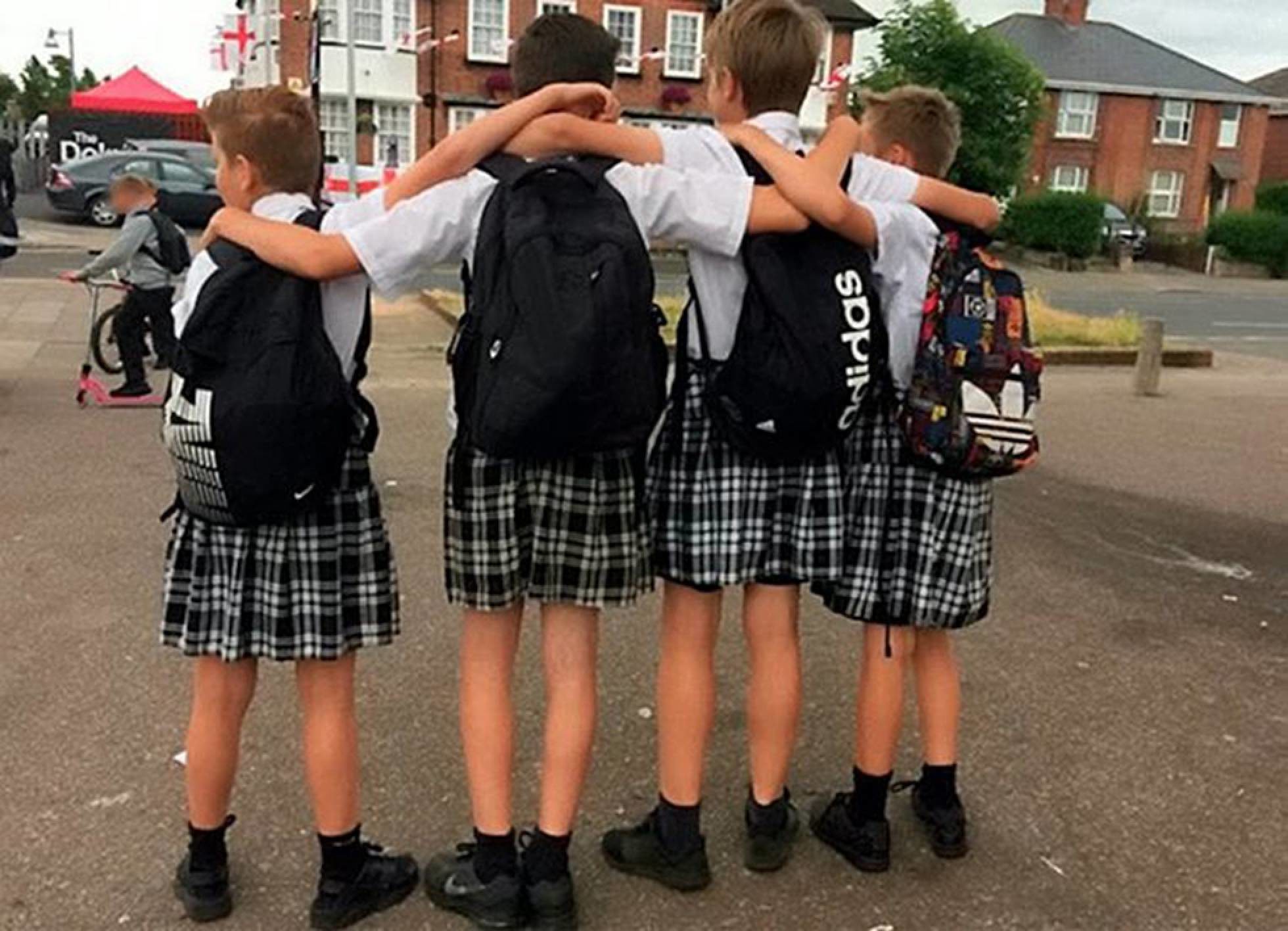 UK Reino Unido boys skirts niños falda