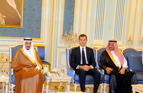 El Rey Felipe VI, cuando era príncipe, de visita oficial en el estado terrorista de Arabia Saudí