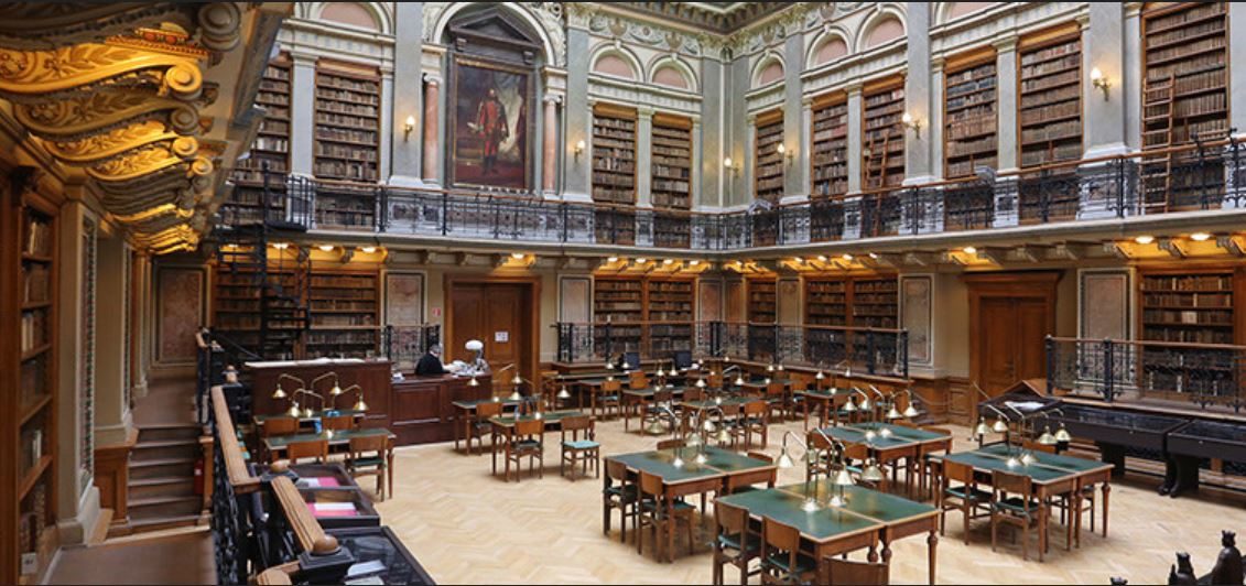 La biblioteca de la Universidad Eötvös Loránd de Budapest