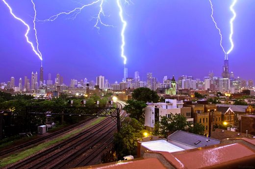 Chicago skyline lightning