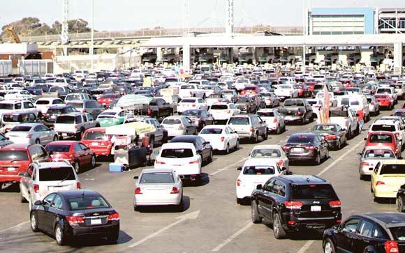 traffic tránsito Tijuana San Diego US Mexico border frontera