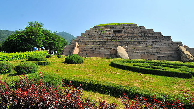 Jian pyramids china