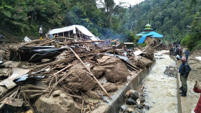 Inundaciones en Indonesia,mueren 250.000 personas en Indonesia
