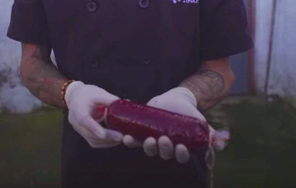 Ya puedes comer morcilla vegana hecha con tu propia sangre