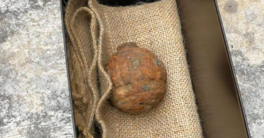 Hallan granada activada de la Primera Guerra Mundial dentro de un saco de papas
