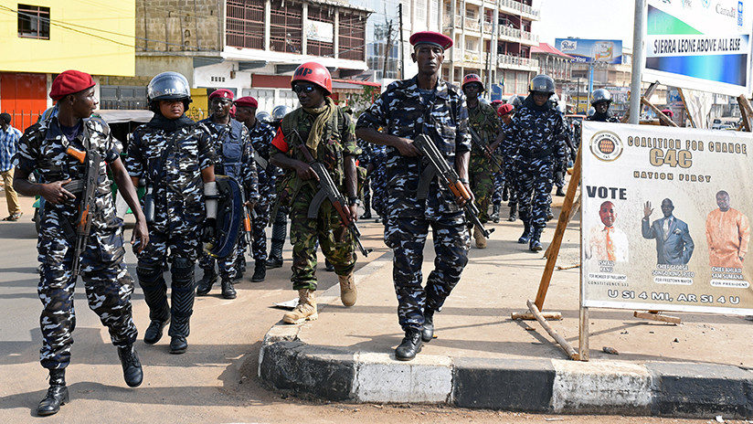 policías y militares Sierra Leona