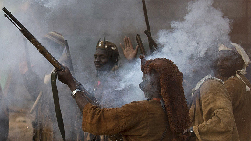 dogones Mali tribe dogons hunters